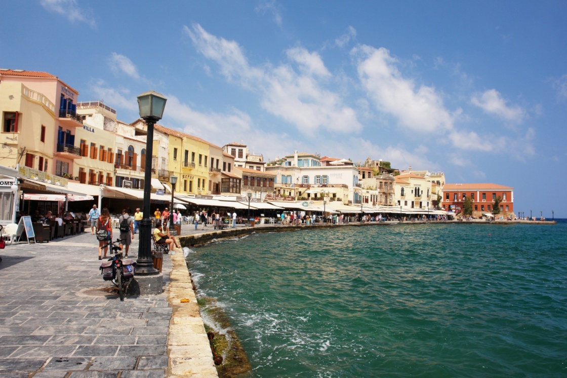 'View of the old port of Chania, Crete' - Χανιά