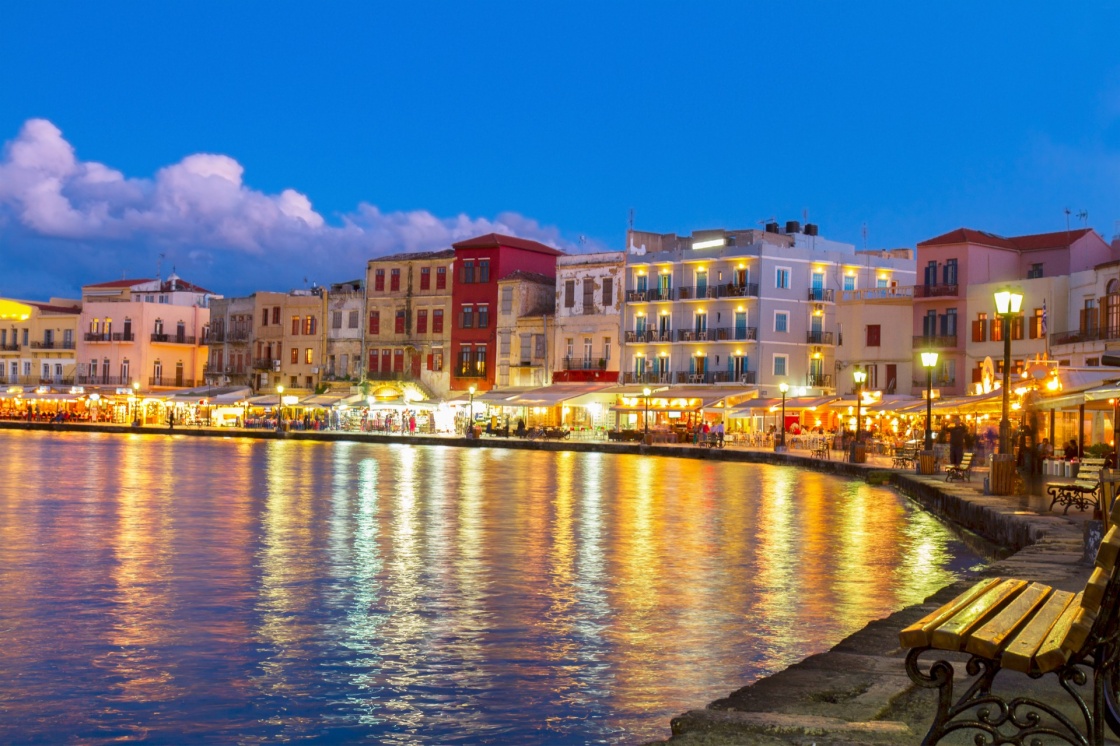 'illuminated venetian habour of Chania  at night, Crete, Greece' - Χανιά